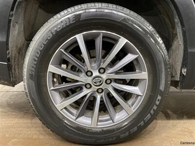 2018 Toyota Highlander XLE   - Photo 23 - Mesa, AZ 85201