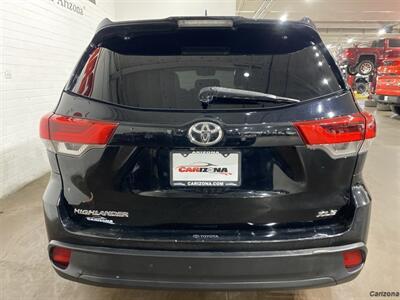 2018 Toyota Highlander XLE   - Photo 4 - Mesa, AZ 85201
