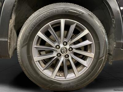 2018 Toyota Highlander XLE   - Photo 20 - Mesa, AZ 85201