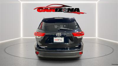2018 Toyota Highlander XLE   - Photo 4 - Mesa, AZ 85201