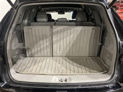 2018 Toyota Highlander XLE   - Photo 5 - Mesa, AZ 85201