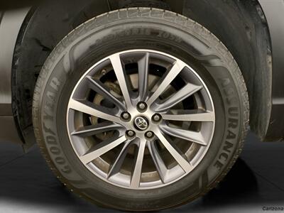 2018 Toyota Highlander XLE   - Photo 21 - Mesa, AZ 85201