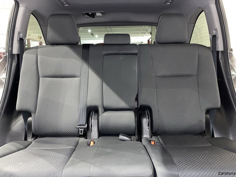 2017 Toyota Highlander LE - Photo 13 - Mesa, AZ 85201