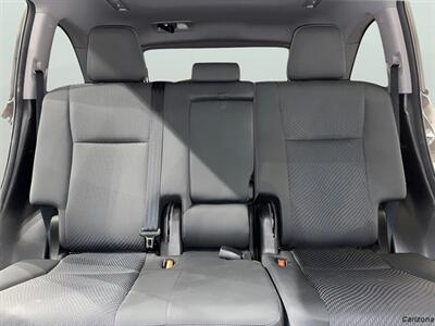 2017 Toyota Highlander LE   - Photo 13 - Mesa, AZ 85201