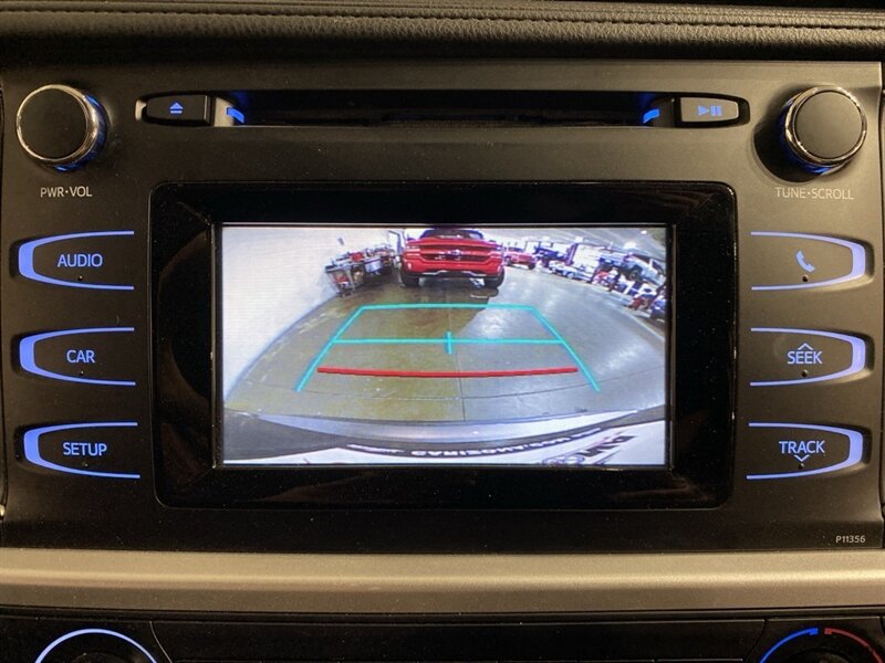 2017 Toyota Highlander LE - Photo 19 - Mesa, AZ 85201