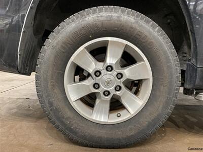 2011 Toyota 4Runner SR5 - Photo 16 - Mesa, AZ 85201