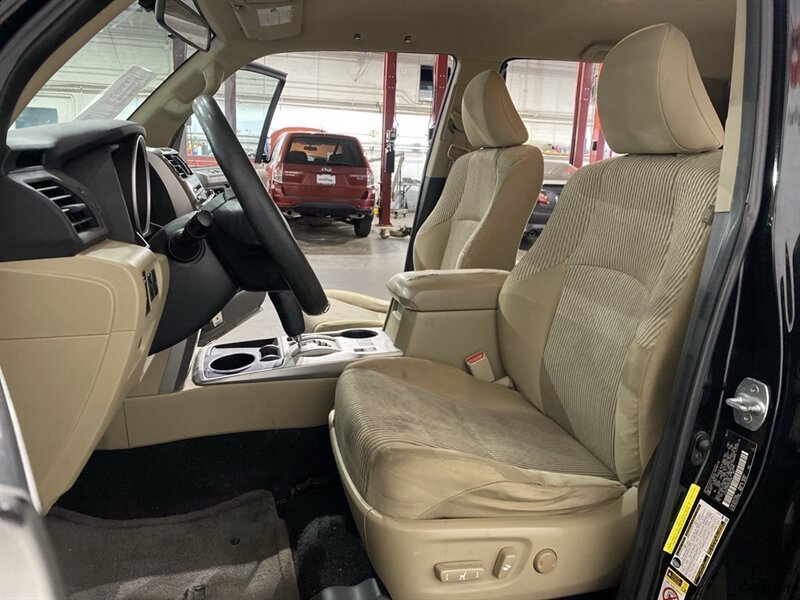 2011 Toyota 4Runner SR5 - Photo 9 - Mesa, AZ 85201