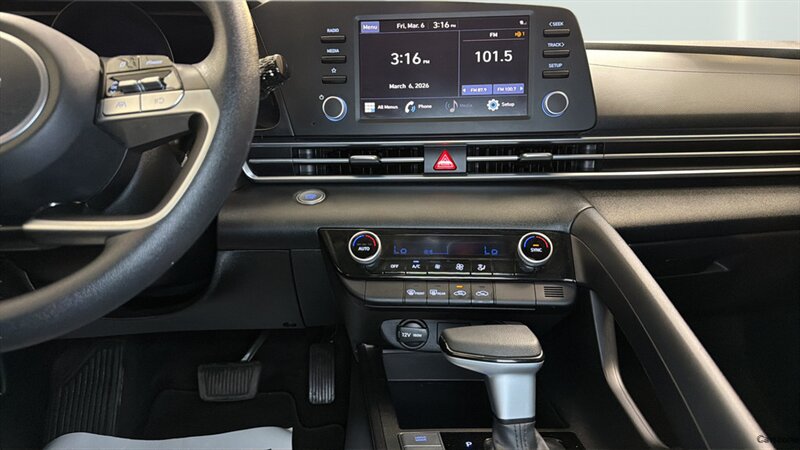 2022 Hyundai ELANTRA SEL - Photo 15 - Mesa, AZ 85201