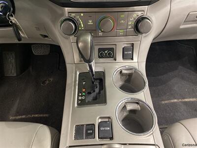 2013 Toyota Highlander   - Photo 15 - Mesa, AZ 85201