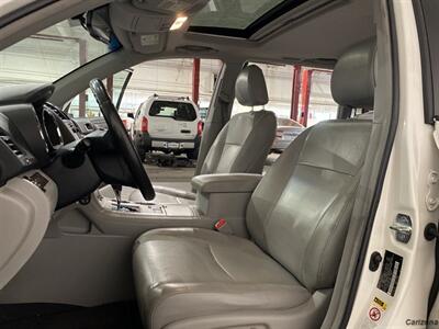 2013 Toyota Highlander   - Photo 9 - Mesa, AZ 85201