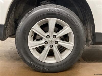 2013 Toyota Highlander   - Photo 17 - Mesa, AZ 85201