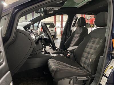 2018 Volkswagen Golf GTI 2.0T SE   - Photo 9 - Mesa, AZ 85201