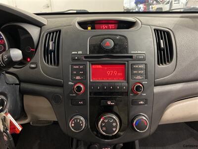 2012 Kia Forte EX   - Photo 13 - Mesa, AZ 85201