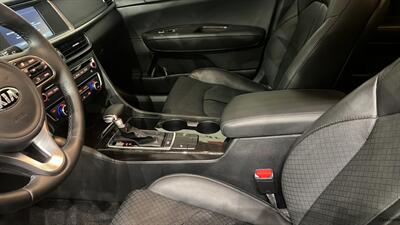 2018 Kia Optima EX   - Photo 26 - Mesa, AZ 85201