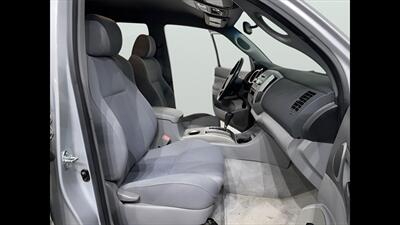 2006 Toyota Tacoma PreRunner V6   - Photo 11 - Mesa, AZ 85201