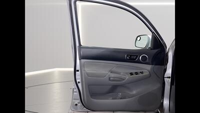 2006 Toyota Tacoma PreRunner V6   - Photo 9 - Mesa, AZ 85201