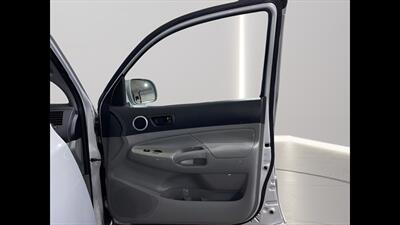 2006 Toyota Tacoma PreRunner V6   - Photo 12 - Mesa, AZ 85201