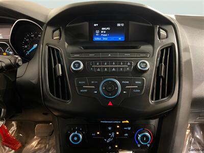 2015 Ford Focus SE   - Photo 16 - Mesa, AZ 85201