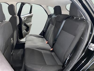 2015 Ford Focus SE   - Photo 13 - Mesa, AZ 85201