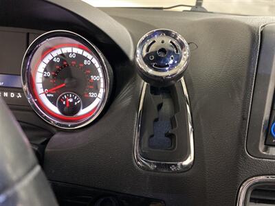 2015 Dodge Grand Caravan SXT   - Photo 15 - Mesa, AZ 85201