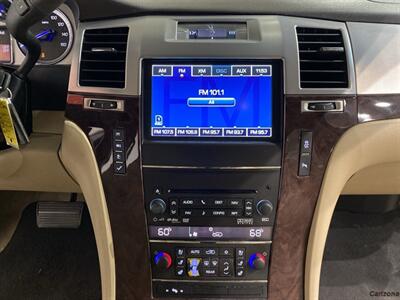 2014 Cadillac Escalade Luxury   - Photo 17 - Mesa, AZ 85201