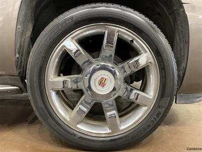 2014 Cadillac Escalade Luxury   - Photo 19 - Mesa, AZ 85201