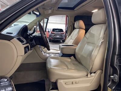 2014 Cadillac Escalade Luxury   - Photo 10 - Mesa, AZ 85201