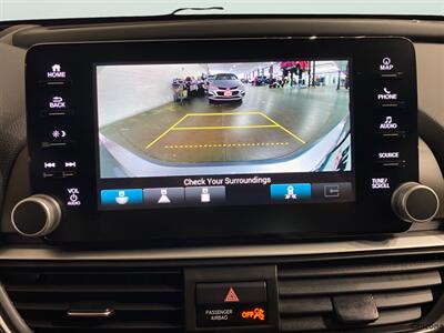 2018 Honda Accord Touring   - Photo 15 - Mesa, AZ 85201