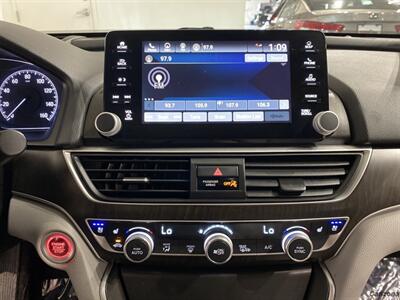 2018 Honda Accord Touring   - Photo 13 - Mesa, AZ 85201