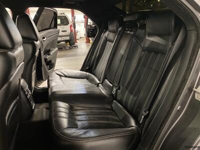 2016 Chrysler 300 Series S   - Photo 10 - Mesa, AZ 85201