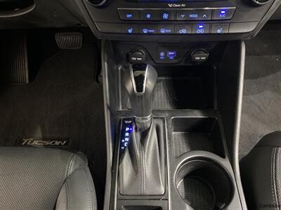 2017 Hyundai TUCSON SE Plus   - Photo 14 - Mesa, AZ 85201