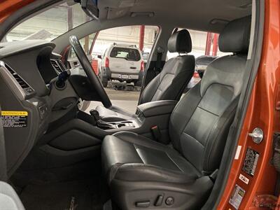 2017 Hyundai TUCSON SE Plus   - Photo 9 - Mesa, AZ 85201