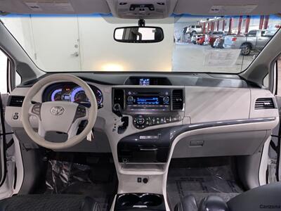 2012 Toyota Sienna SE 8 Passenger   - Photo 12 - Mesa, AZ 85201