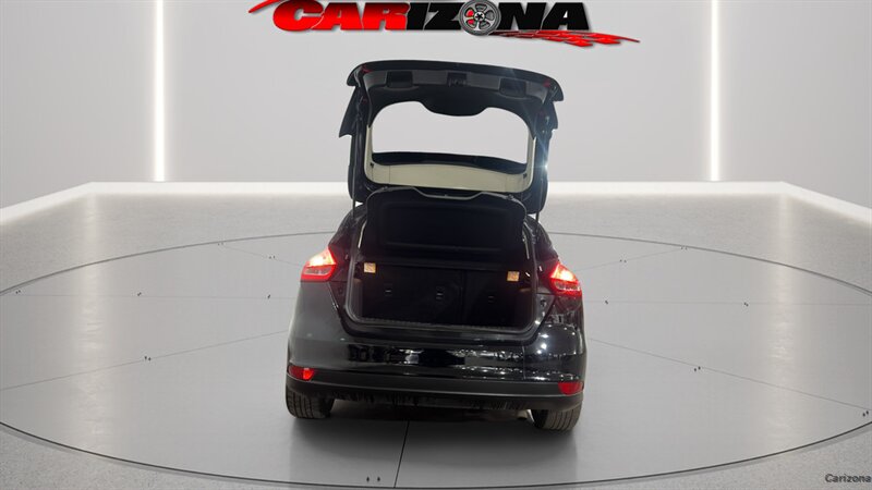 2017 Ford Focus SE - Photo 22 - Mesa, AZ 85201