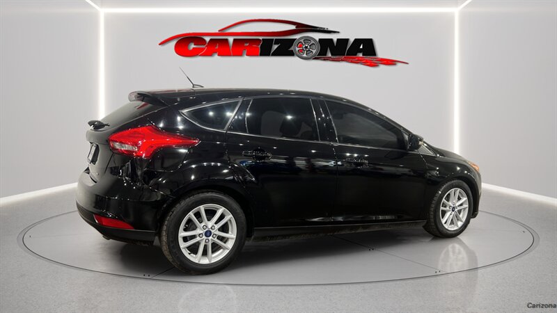 2017 Ford Focus SE - Photo 9 - Mesa, AZ 85201