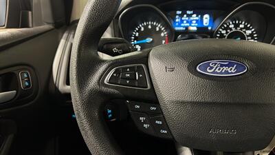 2017 Ford Focus SE - Photo 27 - Mesa, AZ 85201