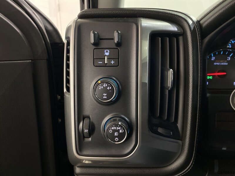 2015 Chevrolet Silverado 2500 LTZ   - Photo 12 - Mesa, AZ 85201