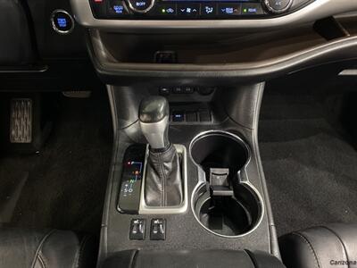 2018 Toyota Highlander XLE   - Photo 15 - Mesa, AZ 85201