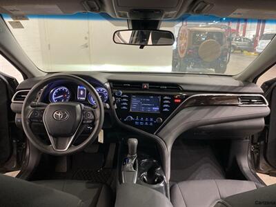 2018 Toyota Camry LE   - Photo 14 - Mesa, AZ 85201