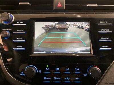 2018 Toyota Camry LE   - Photo 18 - Mesa, AZ 85201