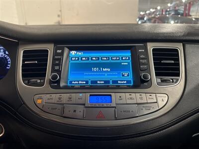 2013 Hyundai Genesis 3.8L   - Photo 10 - Mesa, AZ 85201