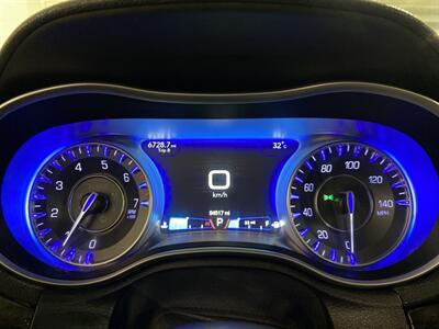 2016 Chrysler 300C   - Photo 12 - Mesa, AZ 85201