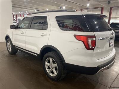 2017 Ford Explorer XLT   - Photo 6 - Mesa, AZ 85201