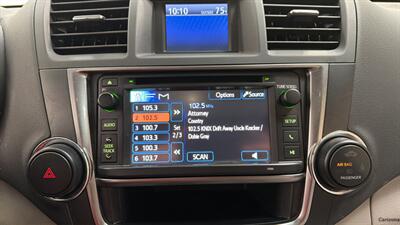 2013 Toyota Highlander   - Photo 25 - Mesa, AZ 85201