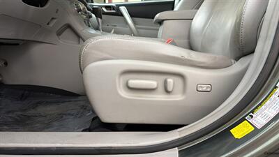 2013 Toyota Highlander   - Photo 20 - Mesa, AZ 85201