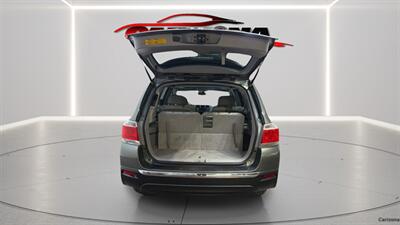 2013 Toyota Highlander   - Photo 22 - Mesa, AZ 85201