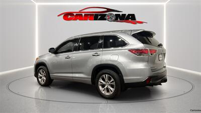 2015 Toyota Highlander XLE   - Photo 6 - Mesa, AZ 85201