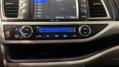 2015 Toyota Highlander XLE   - Photo 27 - Mesa, AZ 85201