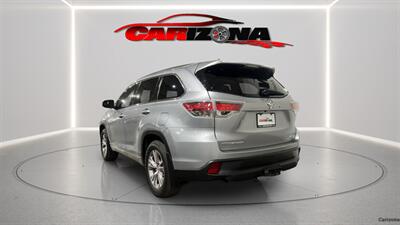 2015 Toyota Highlander XLE   - Photo 7 - Mesa, AZ 85201