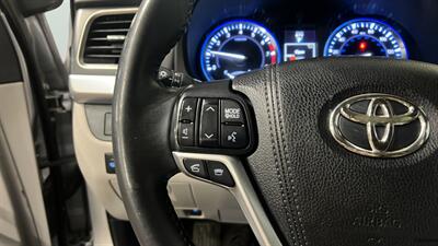 2015 Toyota Highlander XLE   - Photo 26 - Mesa, AZ 85201